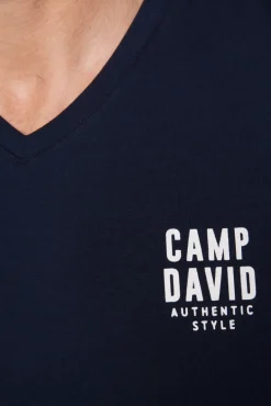 Shop CAMP DAVID & SOCCX Basic T-Shirt V-Neck mit Logo Print blue navy bluenavy