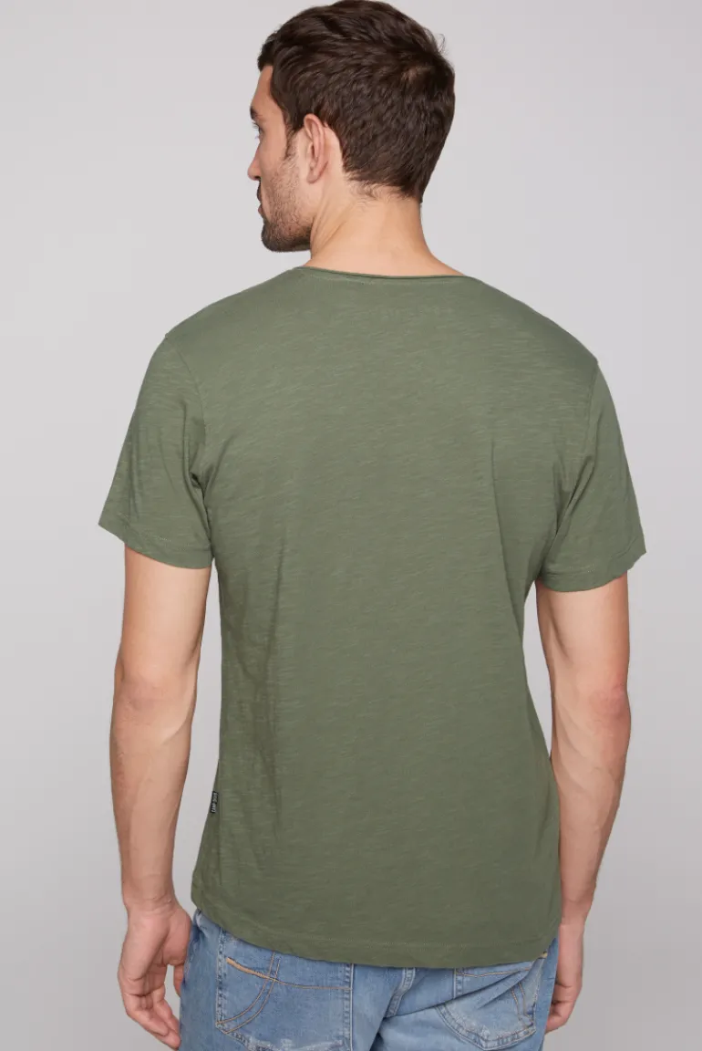 Shop CAMP DAVID & SOCCX Basic T-Shirt V-Neck mit Used-Kante green olive greenolive