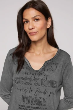 Cheap CAMP DAVID & SOCCX Henley-Shirt mit Wording Glitter Print black