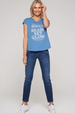 Shop CAMP DAVID & SOCCX Shirt mit V-Ausschnitt und Wording Print airy blue airyblue