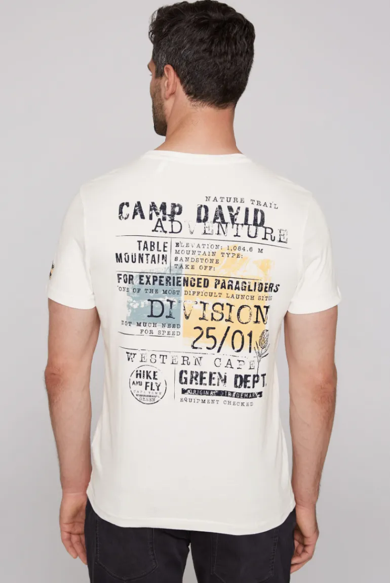 Online CAMP DAVID & SOCCX T-Shirt mit Brusttasche und Rücken-Artwork ivory