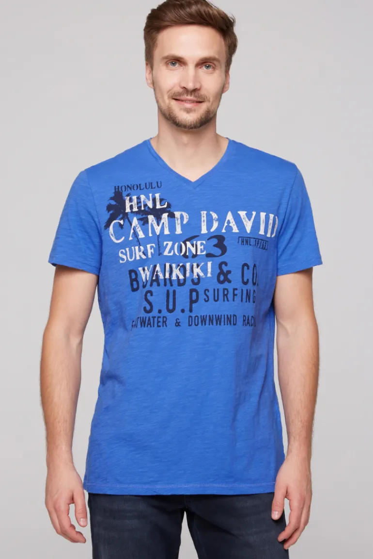 Flash Sale CAMP DAVID & SOCCX T-Shirt mit V-Neck und Print Artwork deep sky | S deepsky